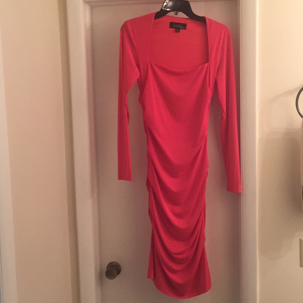 💕 Gorgeous Dress by Nicole Miller